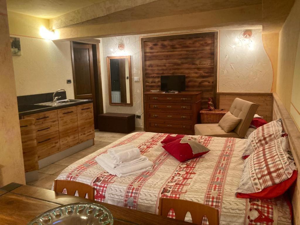 Baita Arianna Apartment เซสตรีเอ ภายนอก รูปภาพ